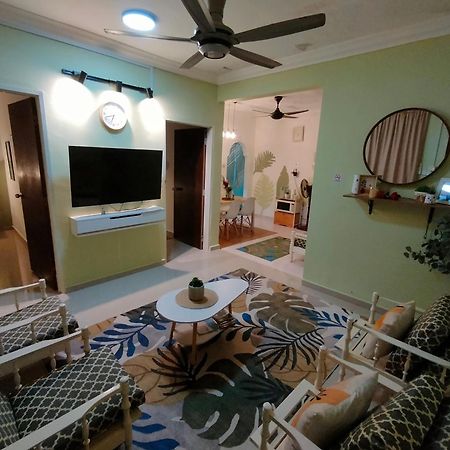 Mini Green Homestay Kulai Ngoại thất bức ảnh